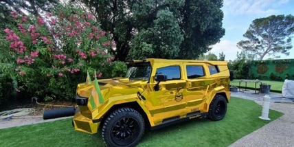 Dartz Prombron, ecco il prezzo del SUV dorato de "Il dittatore"
