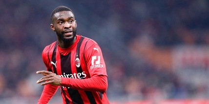 Tomori salta Fiorentina-Milan: infortunio all'anca