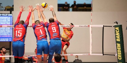 Monza va sotto due set poi vince al tie break