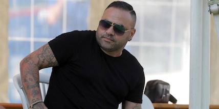 Miccoli condannato: i tifosi del Palermo lo esaltano in curva