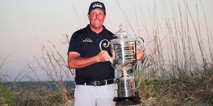 Golf, Mickelson supera Woods: "È il giocatore più popolare"