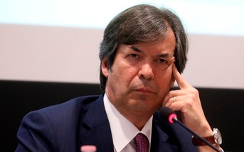 Intesa SanPaolo dona 10 milioni di euro per l'Ucraina