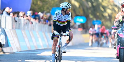 Ciclismo, Alaphilippe salta la Milano-Sanremo