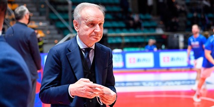 Fiba rinvia l'esclusione della Russia, Petrucci sbotta: "Decisione pilatesca"