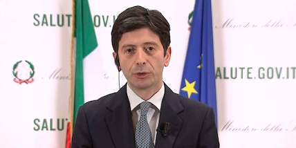 Speranza: "Emergenza Covid finita. Mascherine? Vediamo a fine aprile"