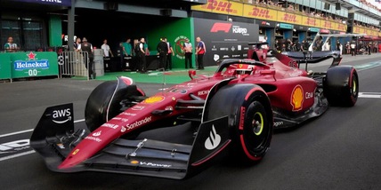 F1, la Ferrari parte bene a Imola: Leclerc comanda le libere 1 davanti a Sainz