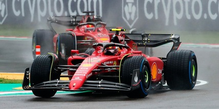 A Imola festeggia Verstappen, ma per Leclerc è tutto possibile. Peccato Sainz, un altro errore