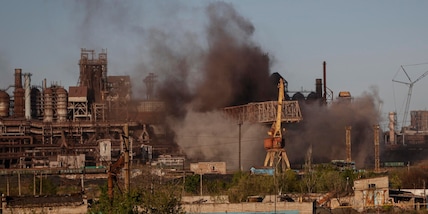 Mariupol, iniziato l'assalto dei russi all'acciaieria Azovstal