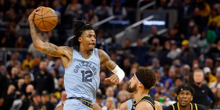 Ja Morant ko, trauma al ginocchio destro: playoff a rischio