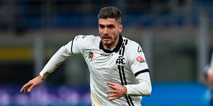 Spezia, esercitazioni tecnico-tattiche. Personalizzato per Hristov e Colley