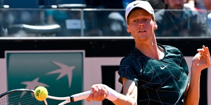 Internazionali d'Italia, Sinner eliminato: Tsitsipas vola in semifinale