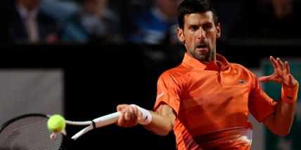 Internazionali, Djokovic show con Auger-Aliassime: c'è Ruud in semifinale