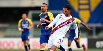 Cori razzisti, Izzo risponde ai tifosi del Verona: "Fiero di essere napoletano"