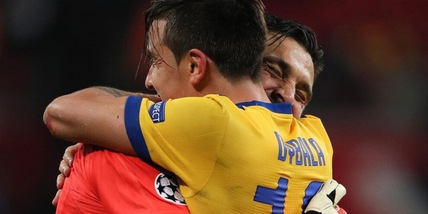 Juve, il saluto di Buffon a Dybala: "Buona fortuna per il tuo futuro"