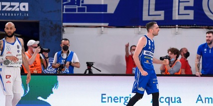 Playoff Serie A, Brescia vola con Della Valle in gara 1: Sassari ko 104-97