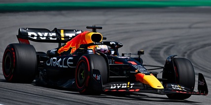 F1: Verstappen vince il Gp di Spagna. Leclerc si ritira, Sainz è quarto