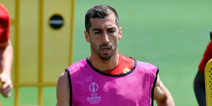 Roma, Mourinho sorride: Mkhitaryan si allena e punta la finale di Conference League