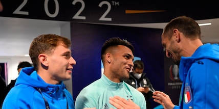 Finalissima: presentano Tardelli e Zanetti. Si ricordano Rossi e Maradona