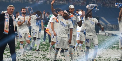 Finale Champions, un comico inglese entra in campo e festeggia con il Real Madrid!