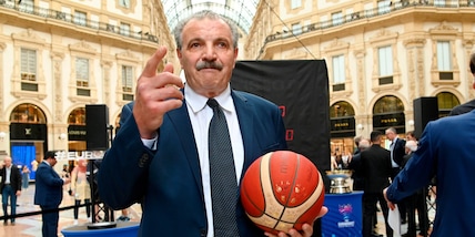 Sacchetti sta con Pozzecco: "Il mio addio? Tifo per l'Italia"