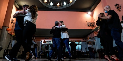 Iniezioni in discoteca, scatta la psicosi per il Needle spiking