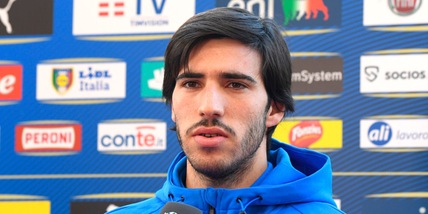 Tonali: "Non mi sento una bandiera dell'Italia. Bello affrontare Tomori"