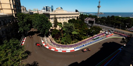F1, Gp Azerbaijan: disastro Ferrari, doppio ritiro per Sainz e Leclerc