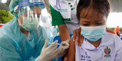 Pfizer: "Obiettivo è avere vaccini adattati alle varianti Covid per settembre"