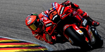 MotoGp: Bagnaia comanda le libere 2 ad Assen, secondo Aleix Espargaro