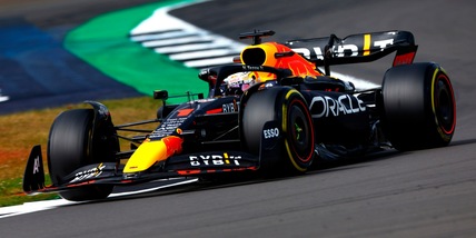 F1, Gp Gran Bretagna: Verstappen comanda le terze libere, Leclerc 3°