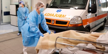 Incredibile sul Lago Maggiore: donna partorisce in traghetto