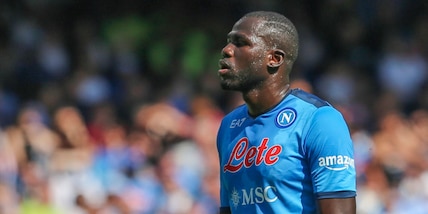 Il Napoli convoca Koulibaly per il ritiro, Juve alla finestra