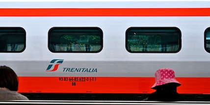 Firenze, turista perde un borsello con 20mila euro: lo ritrova con tutti i soldi