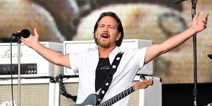 Pearl Jam, niente concerto: "Respirati troppi fumi da incendio"