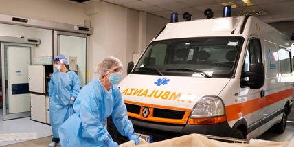 Policlinico di Napoli, rimossi i cartelli choc dal reparto di Oncologia