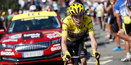 Tour de France, Vingegaard padrone: vince in giallo la 18ª tappa e si avvicina al successo finale