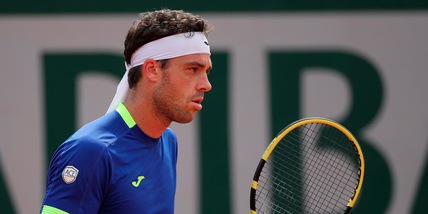 Cecchinato vola agli ottavi a Umago: vittoria in tre set contro Poljicak