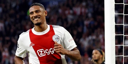 Dortmund, Haller operato: l'attaccante resterà fermo per due mesi