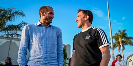Juve a Los Angeles: Chiellini e Del Piero. Scatta il coro “Due capitani, solo due capitani"