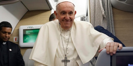 Papa Francesco: "Ritirarmi? La porta è aperta"