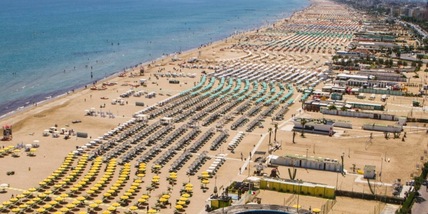 Vacanze in auto e in posti vicini: le scelte degli italiani