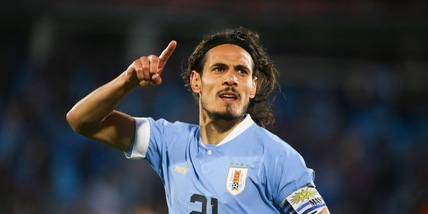 Olé: "Cavani, sono ore decisive: sprint Riquelme per portarlo al Boca"