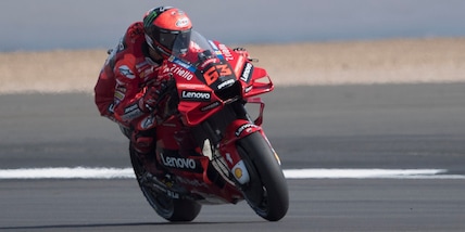 MotoGp, Bagnaia vince a Silverstone: Vinales e Miller sul podio