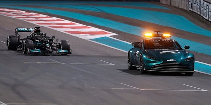 F1, Hamilton ripercorre il Gp di Abu Dhabi: "Ho pensato di smettere":