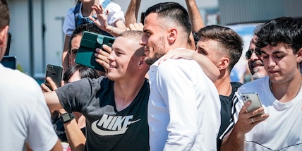 Juve, visite mediche terminate per Kostic. Dalla Lega arriva l'ufficialità