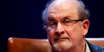 Salman Rushdie accoltellato a New York: rischia di perdere un occhio