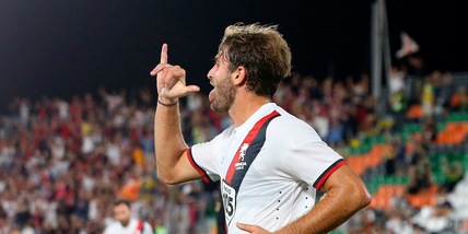 Il Genoa parte bene, 2-1 al Venezia. Il Brescia stende il Sudtirol