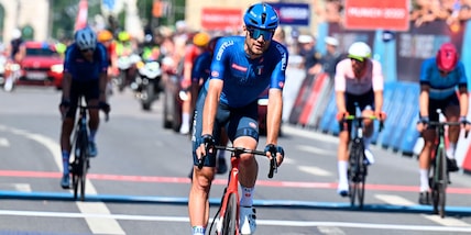 Europei, bronzo per Ganna nella crono maschile: l'oro va a Bissegger