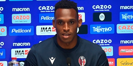 Bologna, Lucumì si presenta: "A disposizione per il Milan"