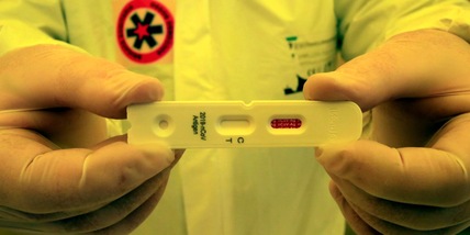 Covid in Italia, l'allarme Gimbe: "Tornano a salire i contagi"